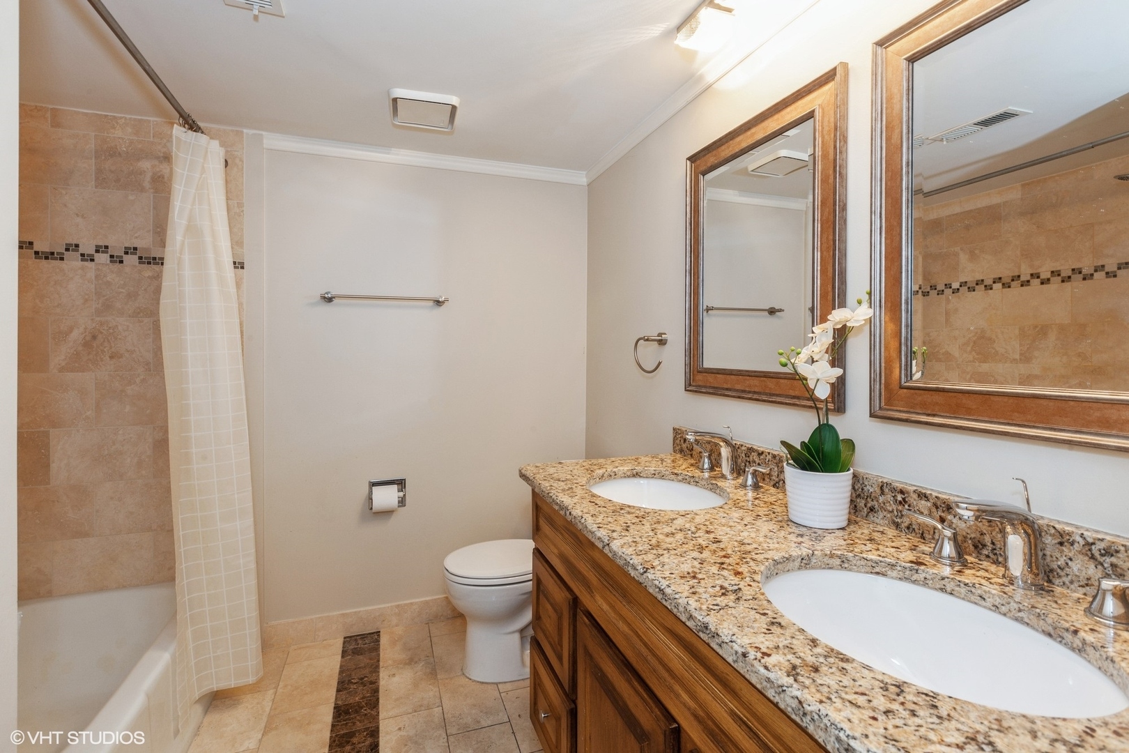 525 Cumnor Road Unit: 105E