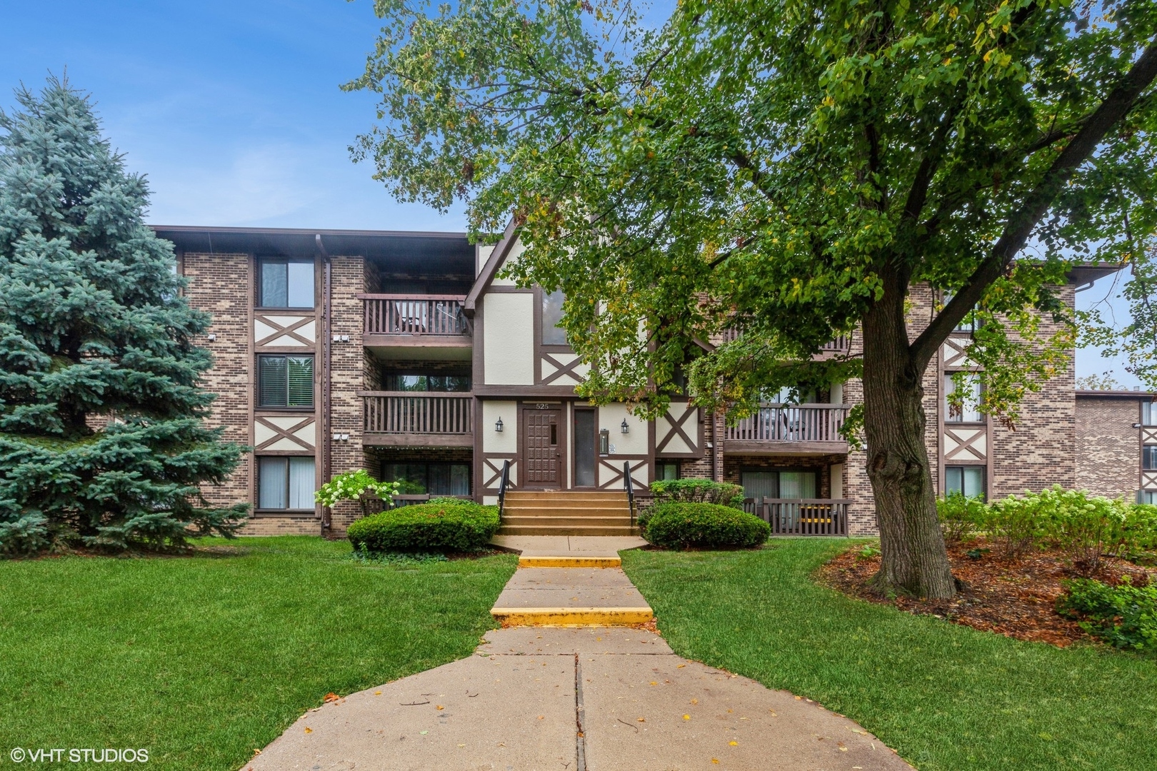 525 Cumnor Road Unit: 105E