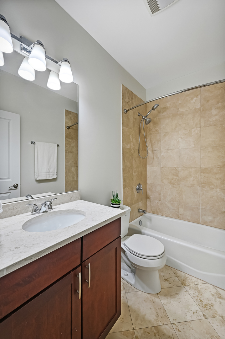 3631 FOREST Avenue Unit: A