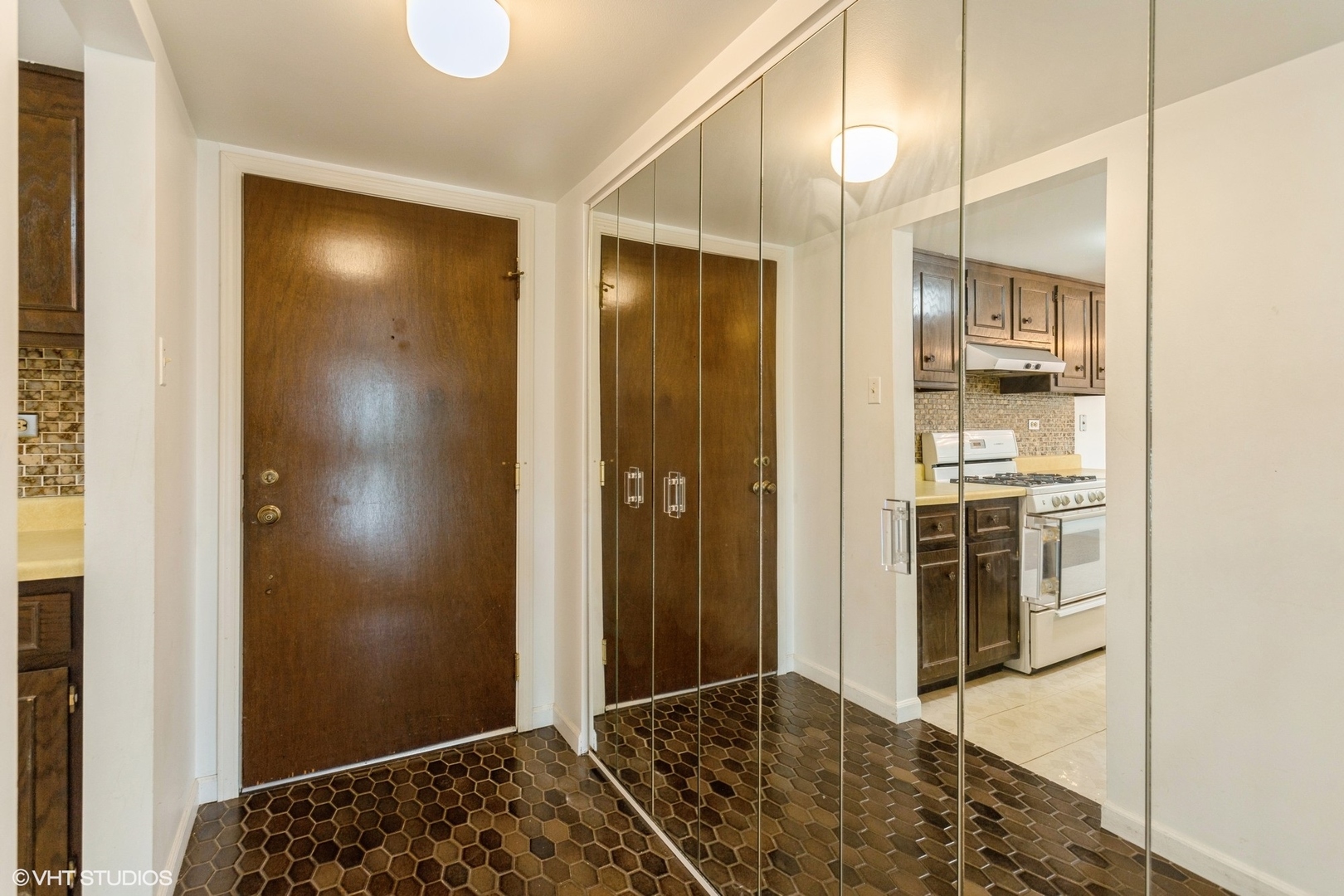 500 Redondo Drive Unit: 504