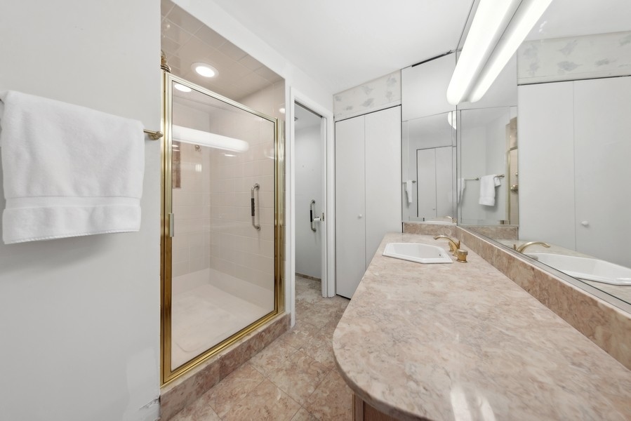 505 N Lake Shore Drive Unit: 2018-2001
