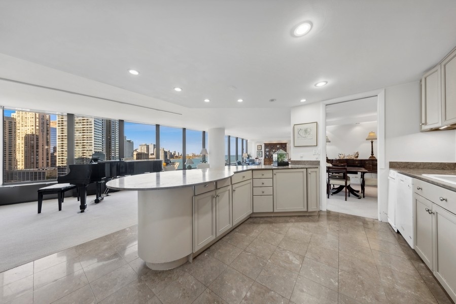 505 N Lake Shore Drive Unit: 2018-2001