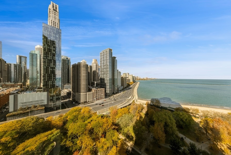 505 N Lake Shore Drive Unit: 2018-2001