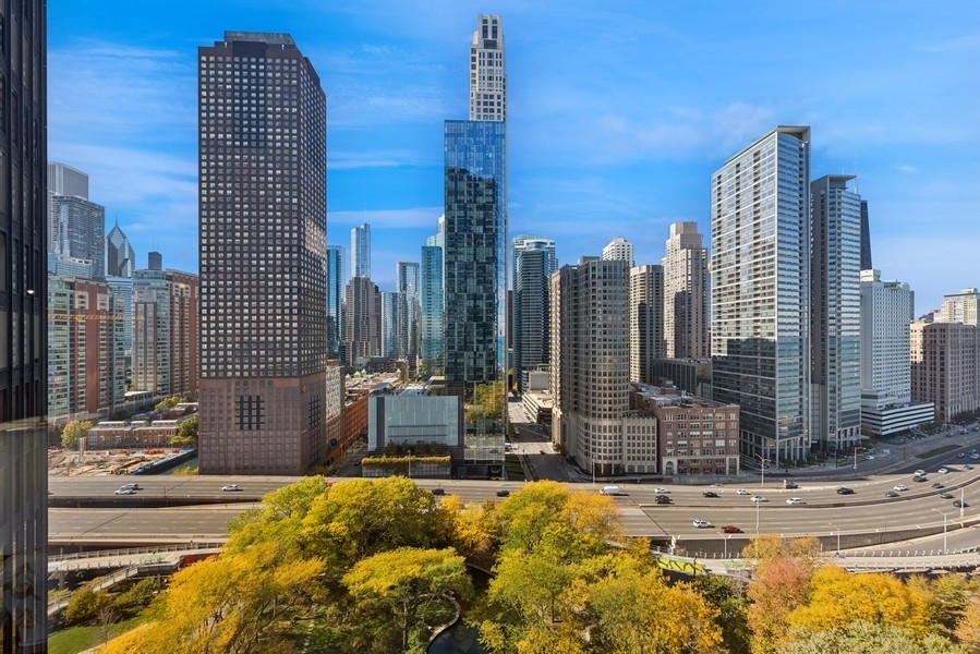 505 N Lake Shore Drive Unit: 2018-2001