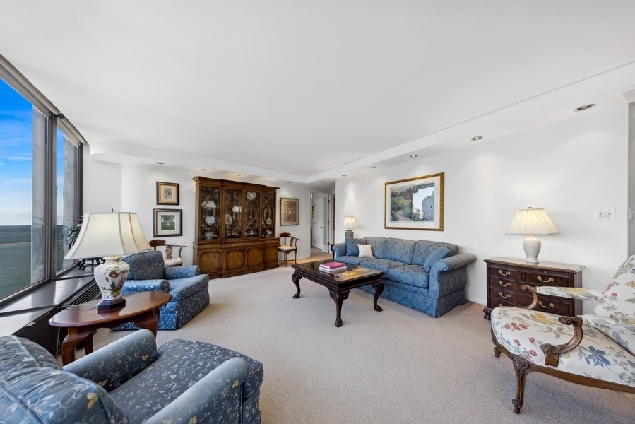 505 N Lake Shore Drive Unit: 2018-2001