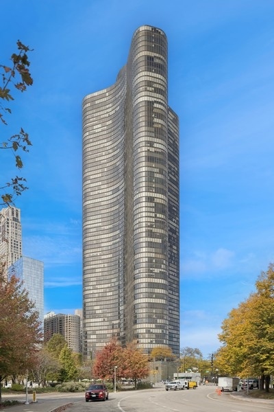 505 N Lake Shore Drive Unit: 2018-2001