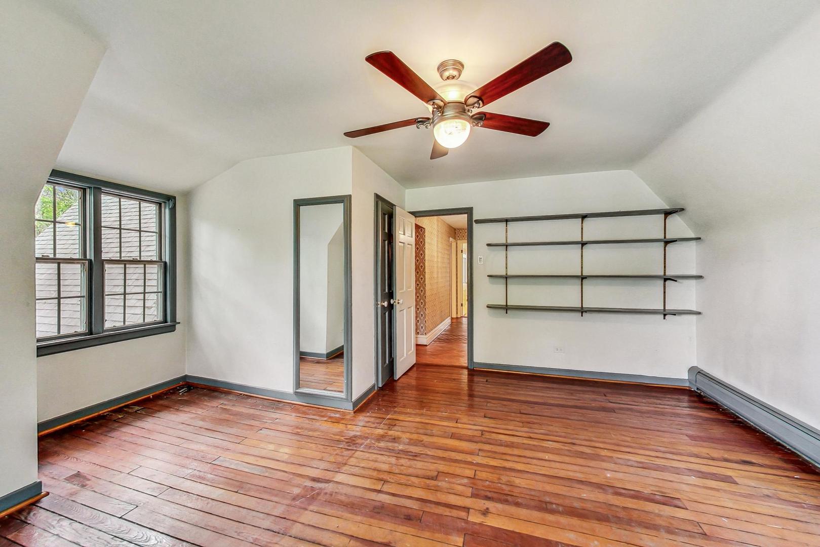 2161 W 116th Place