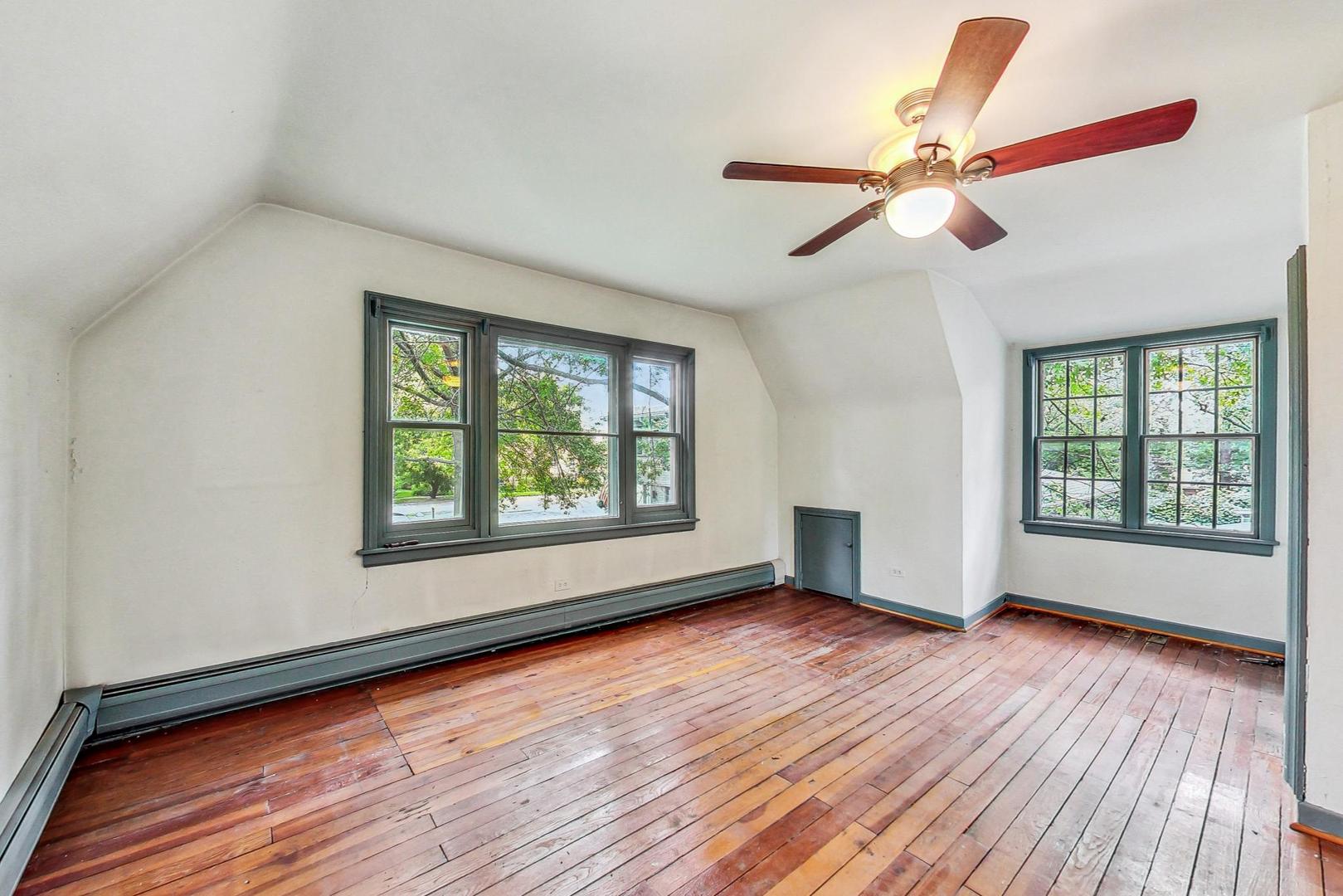 2161 W 116th Place