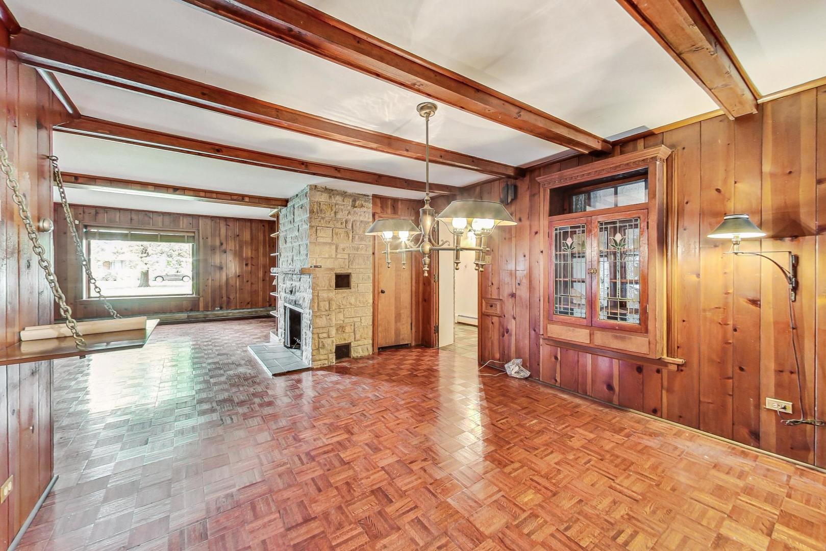 2161 W 116th Place