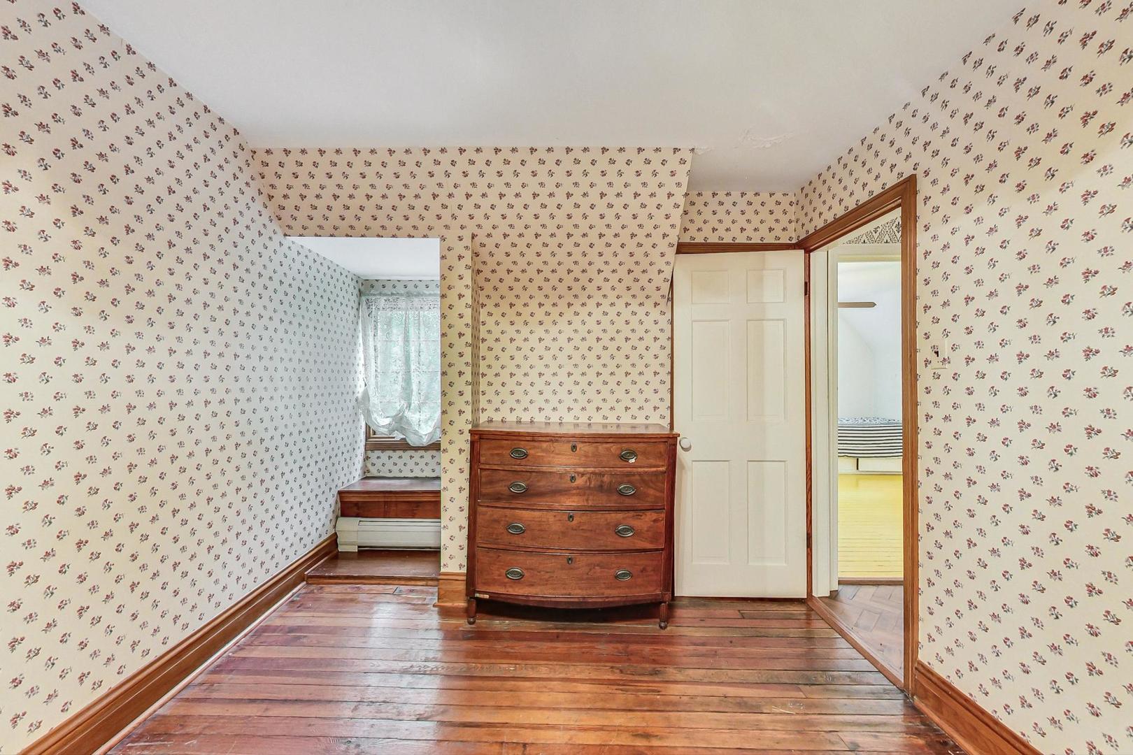 2161 W 116th Place