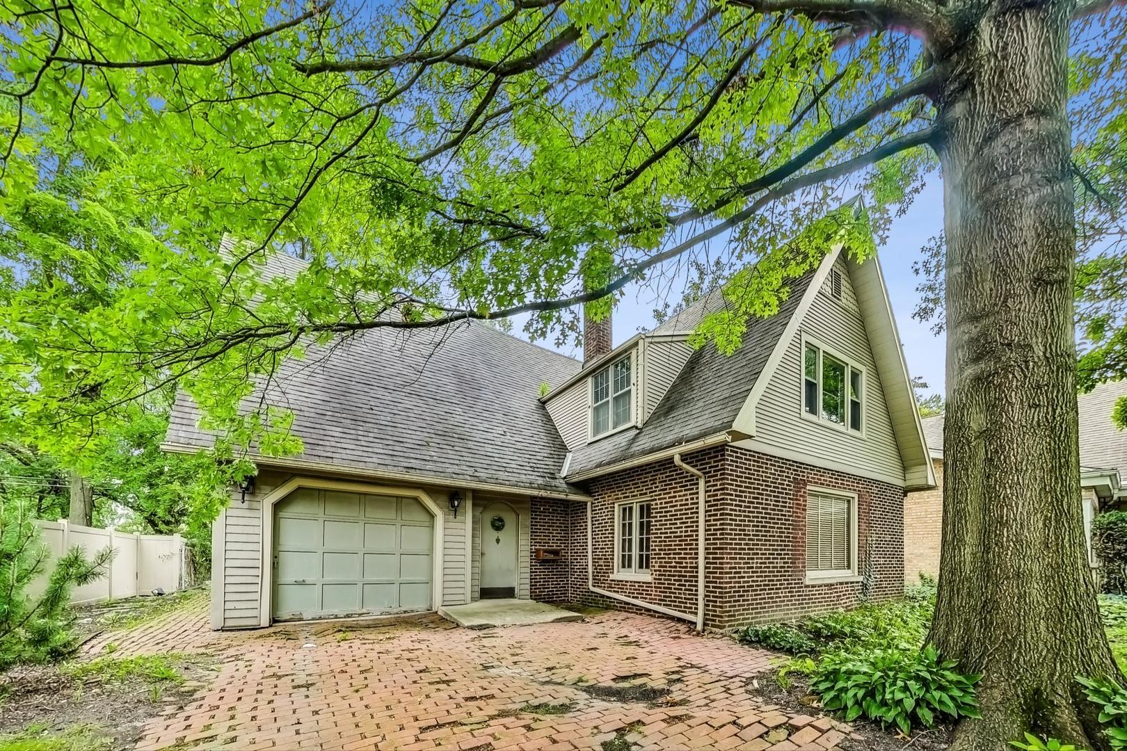 2161 W 116th Place