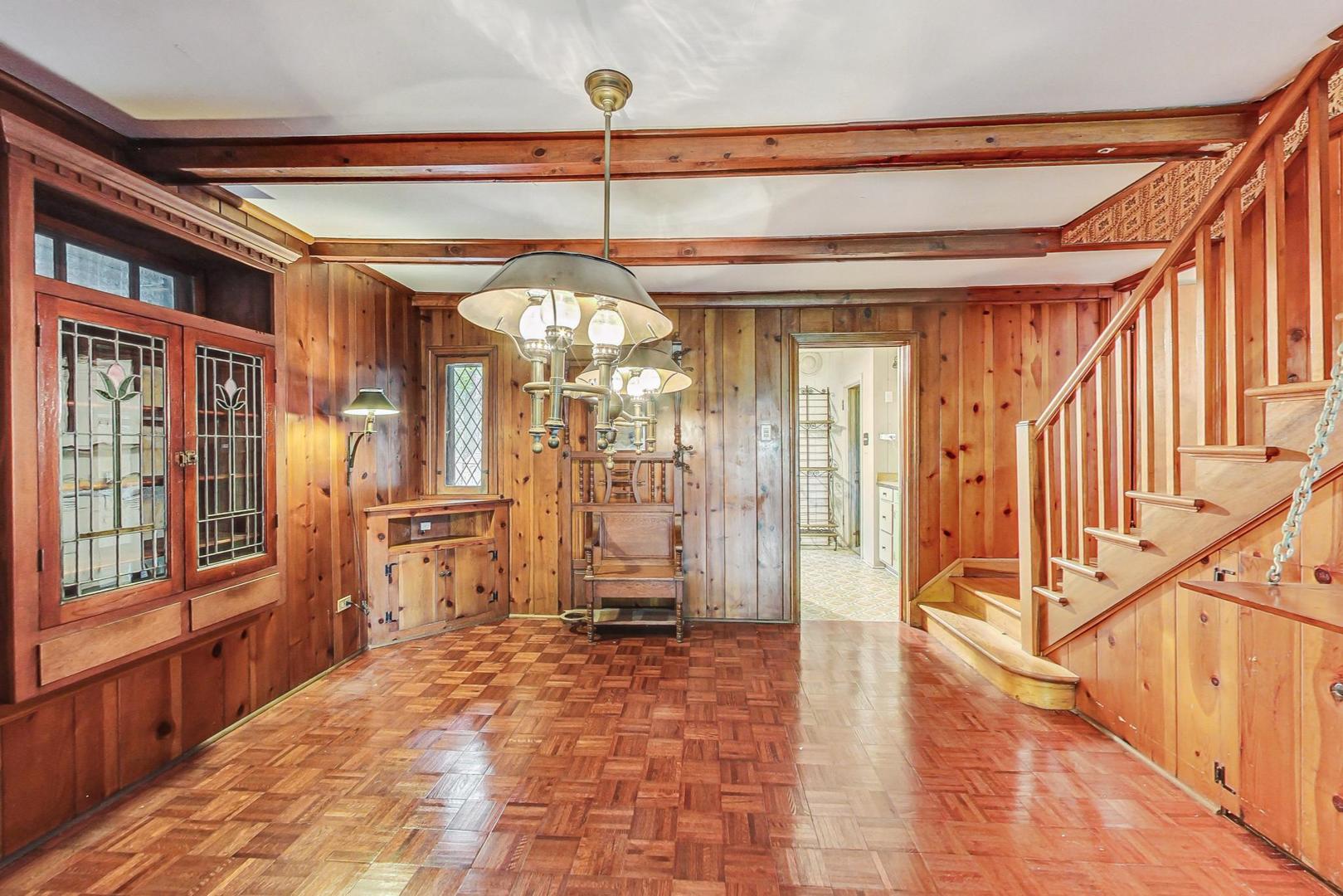2161 W 116th Place