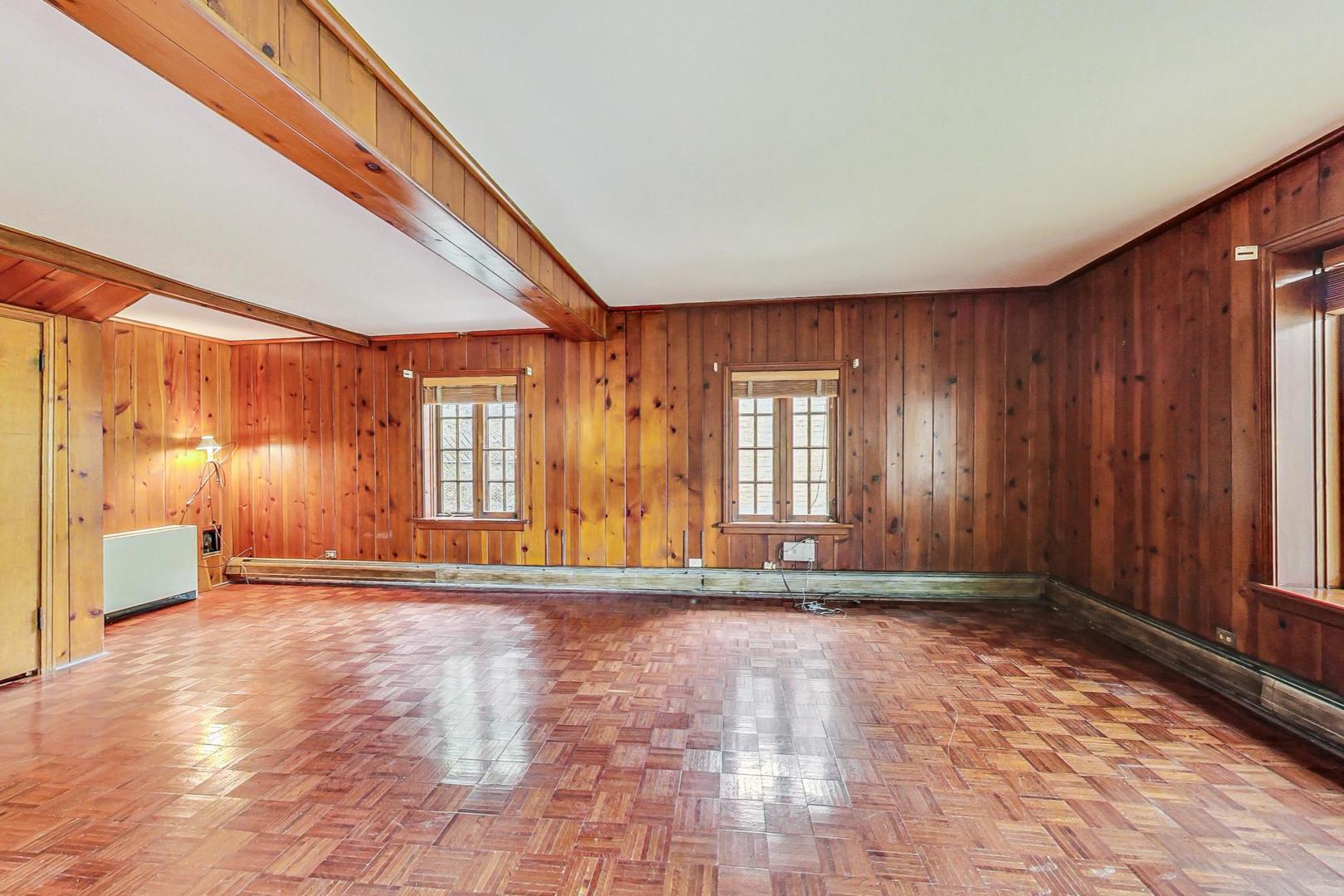 2161 W 116th Place