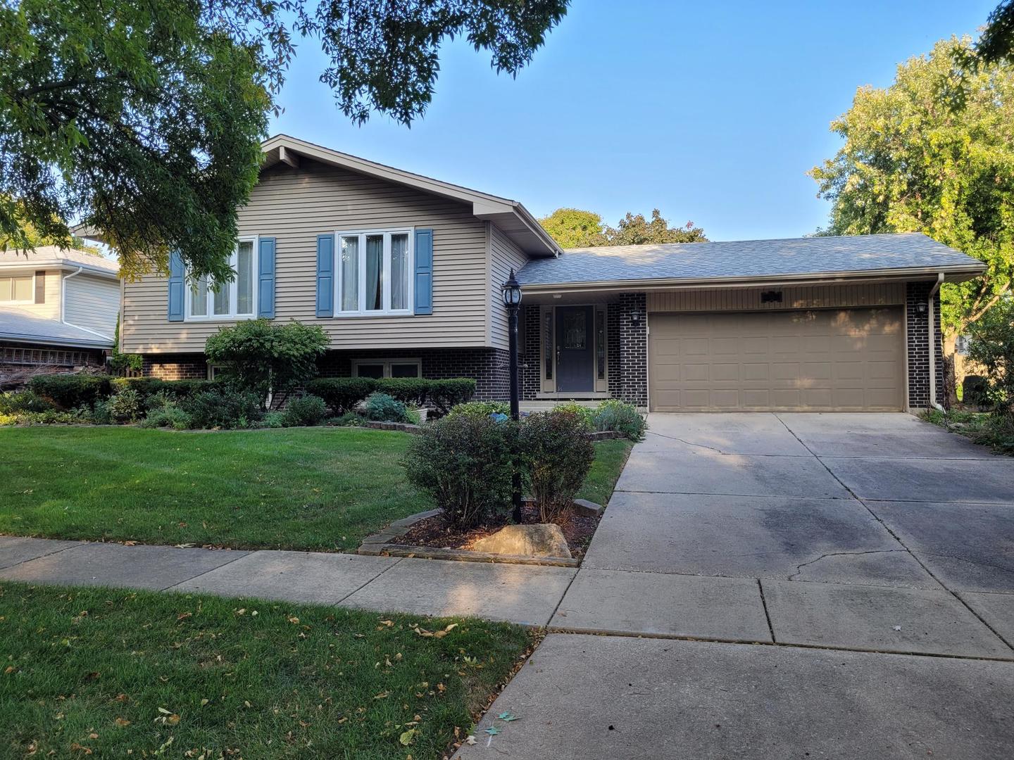 7801 Farmingdale Drive