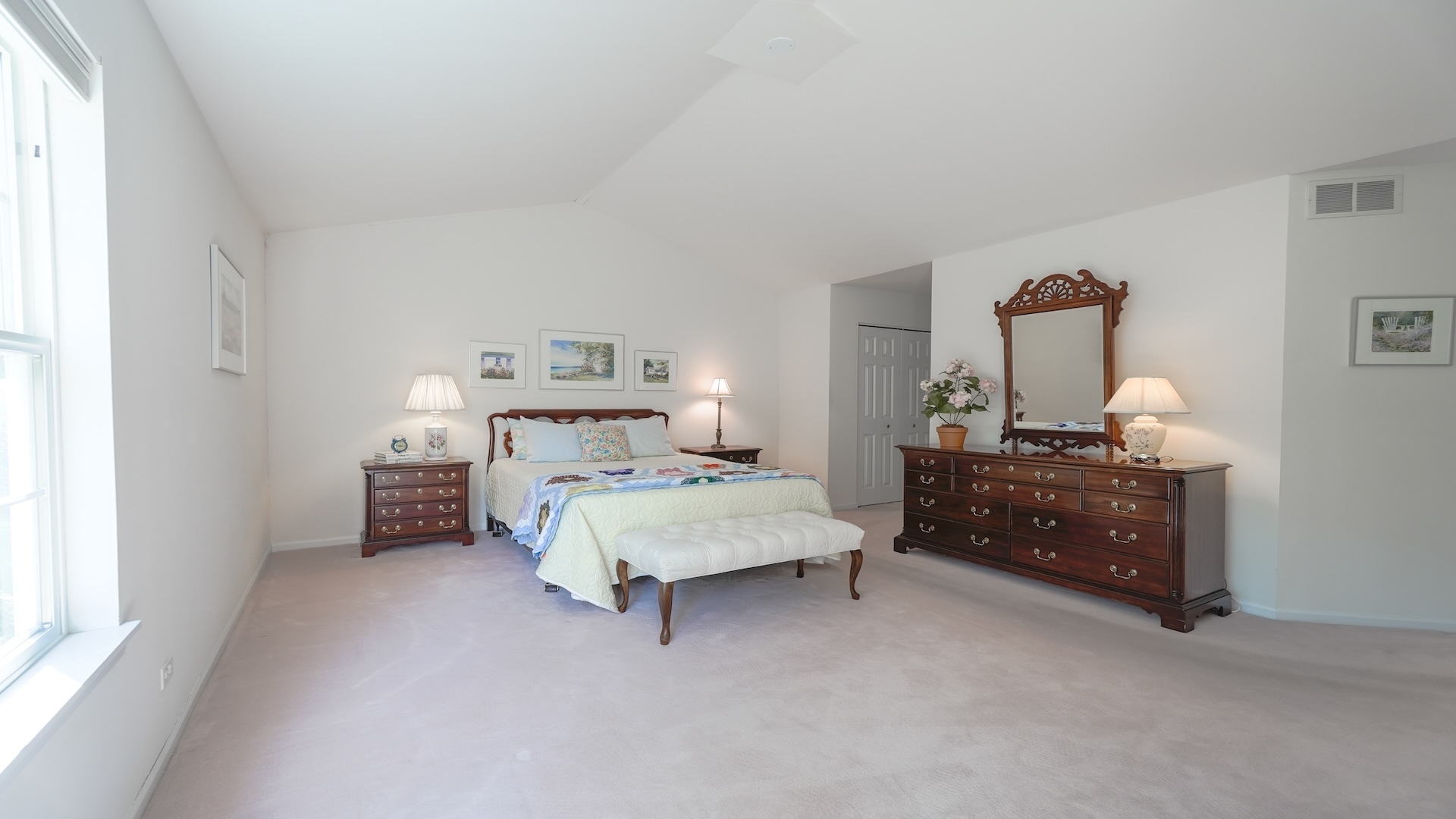 11043 Edgebrook Lane