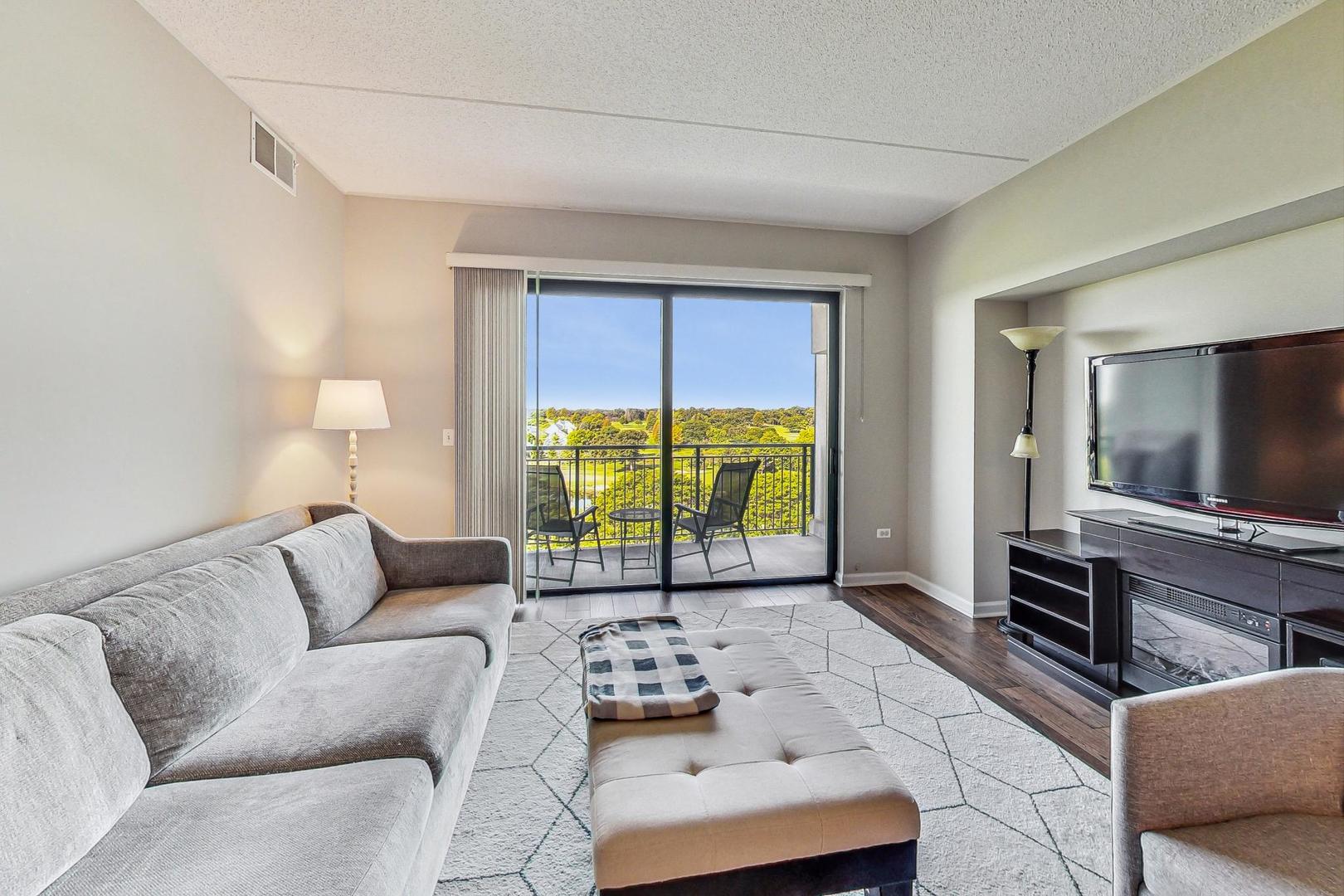 6420 Double Eagle Drive Unit: 712