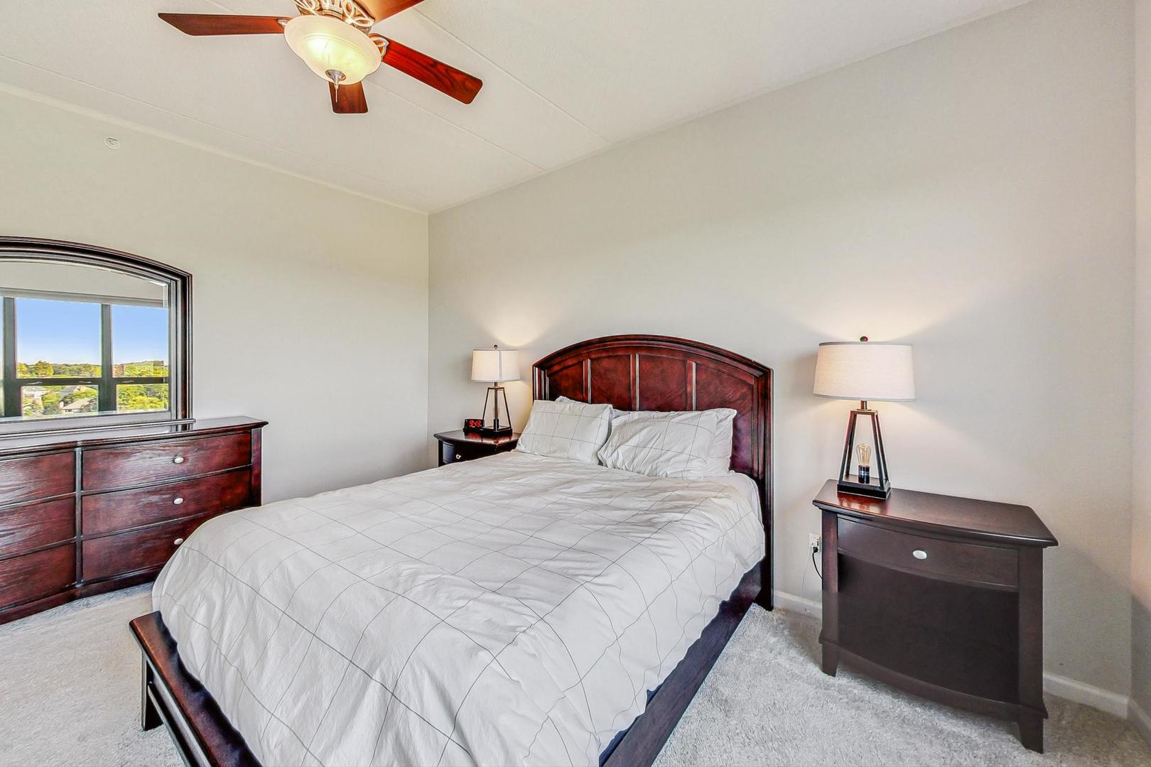 6420 Double Eagle Drive Unit: 712