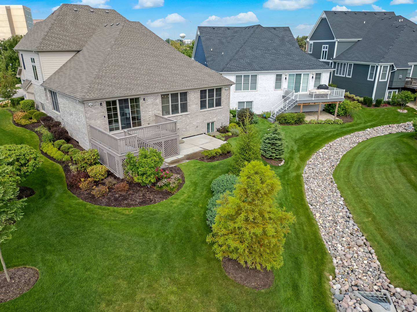7344 Lakeside Circle