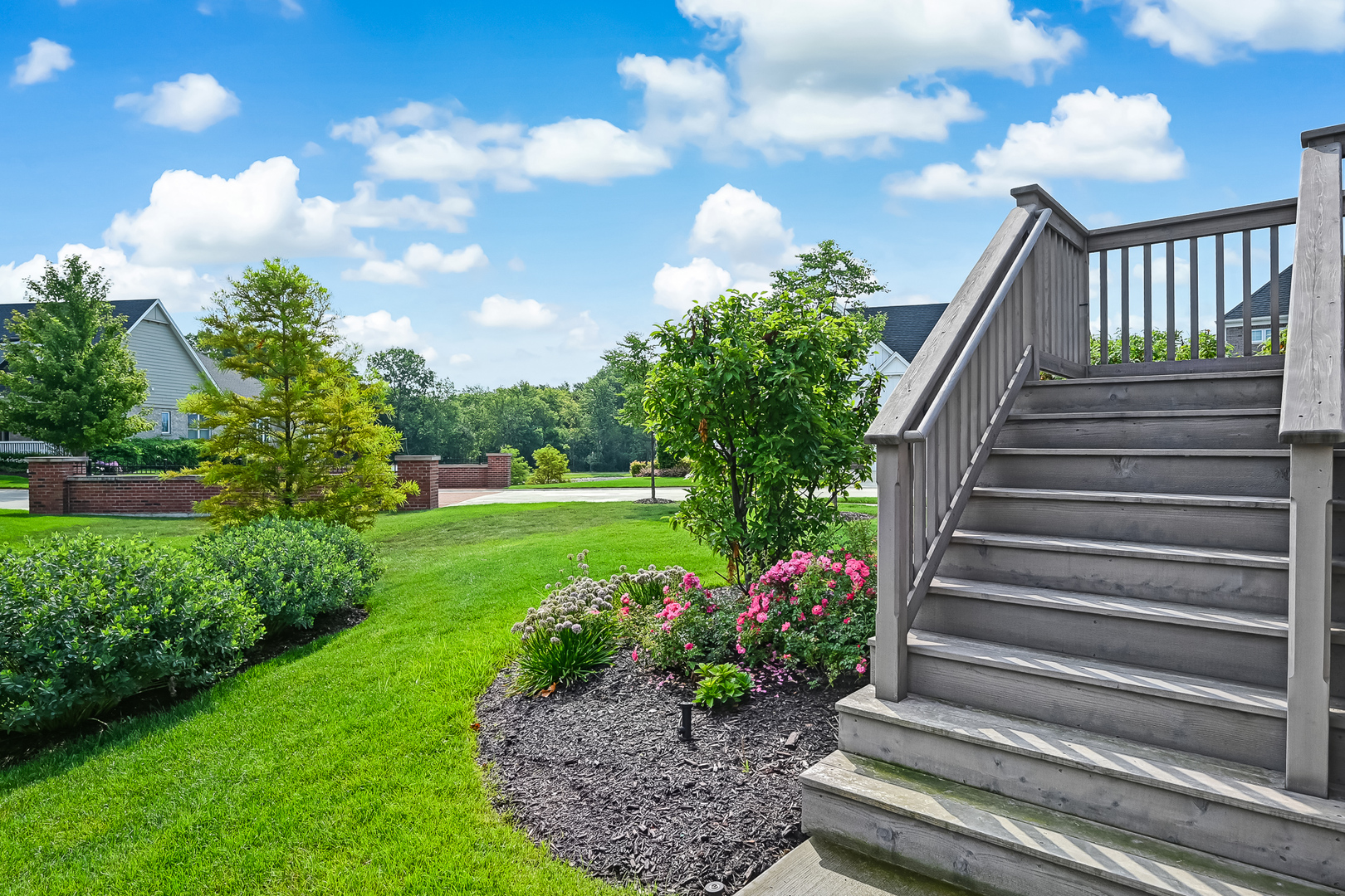 7344 Lakeside Circle