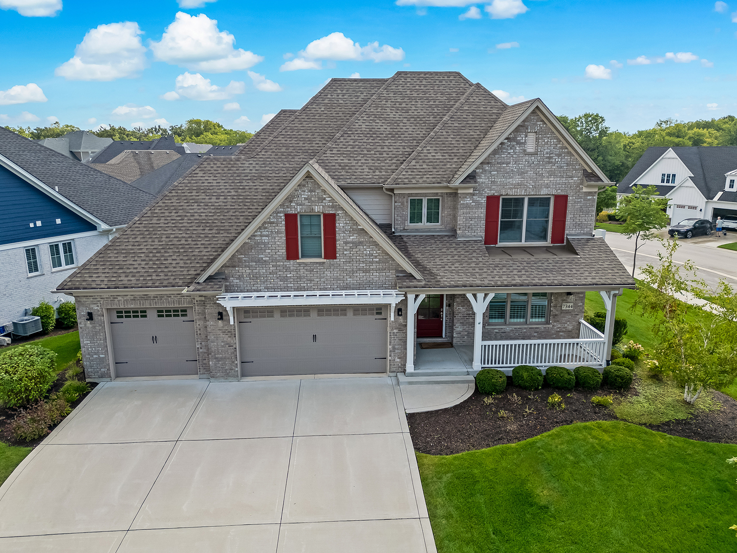7344 Lakeside Circle