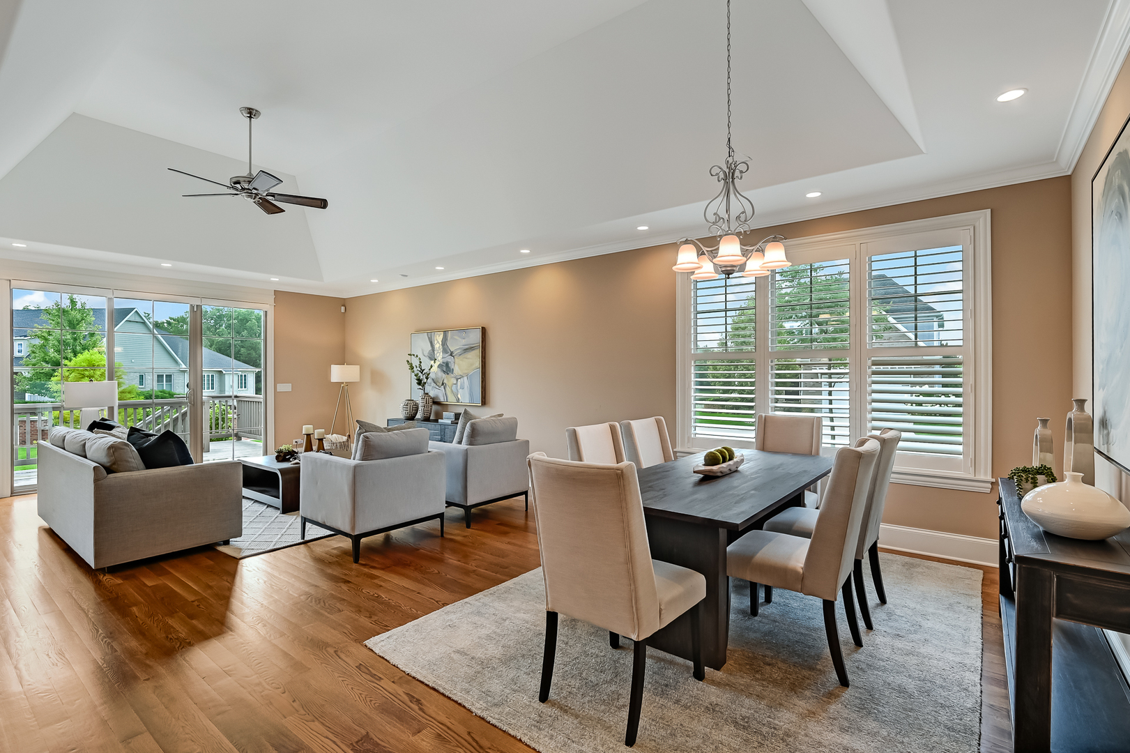7344 Lakeside Circle