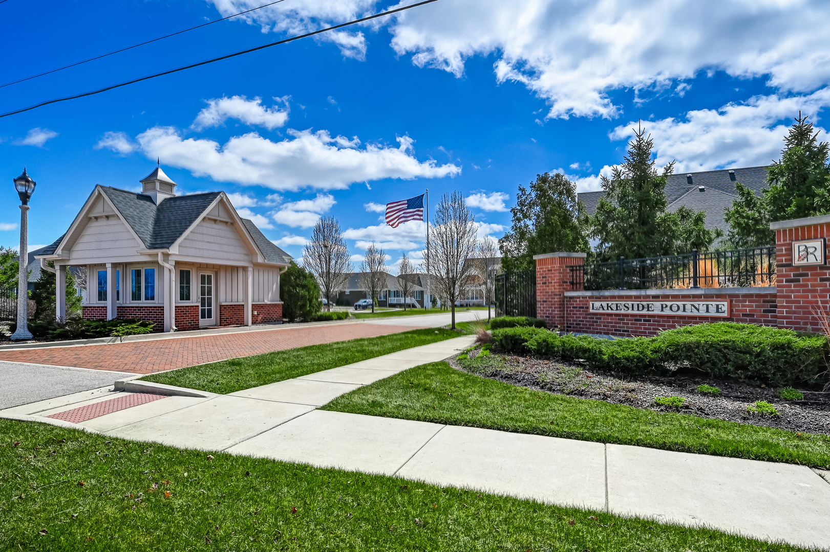 7344 Lakeside Circle