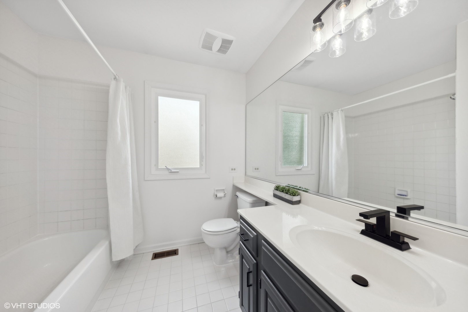 3313 Blackhawk Trail