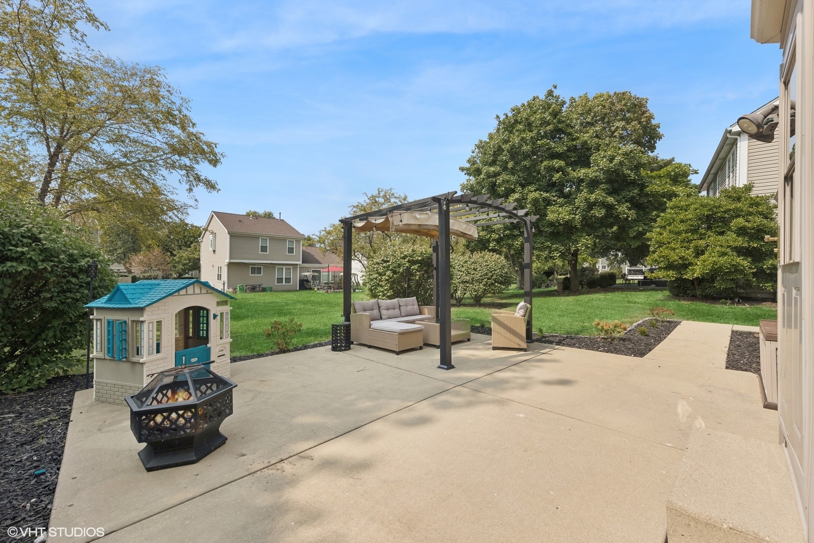 3313 Blackhawk Trail