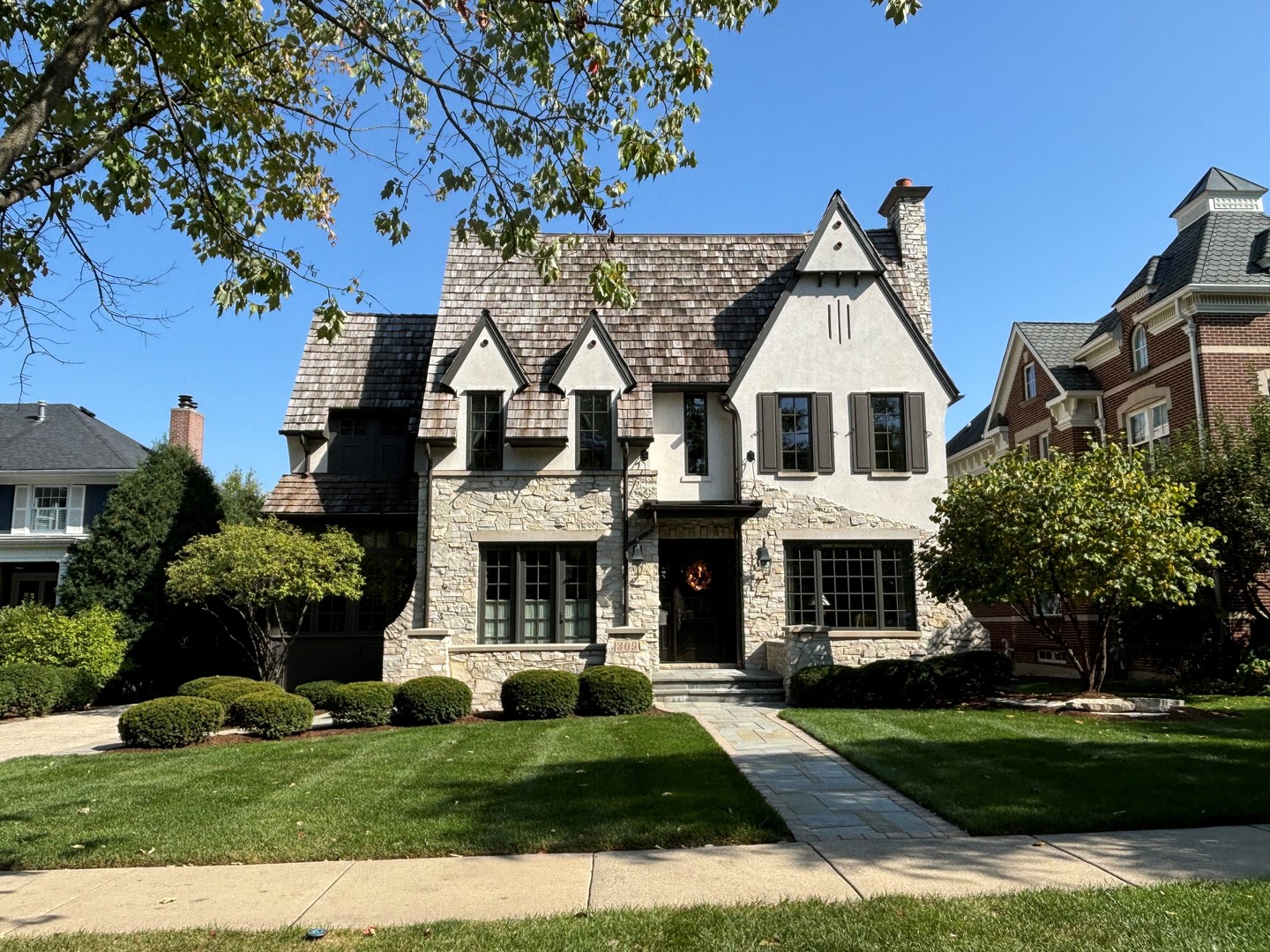 309 N LINCOLN Street