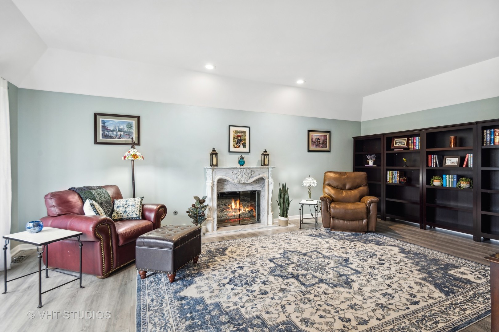 2 Hunter Court