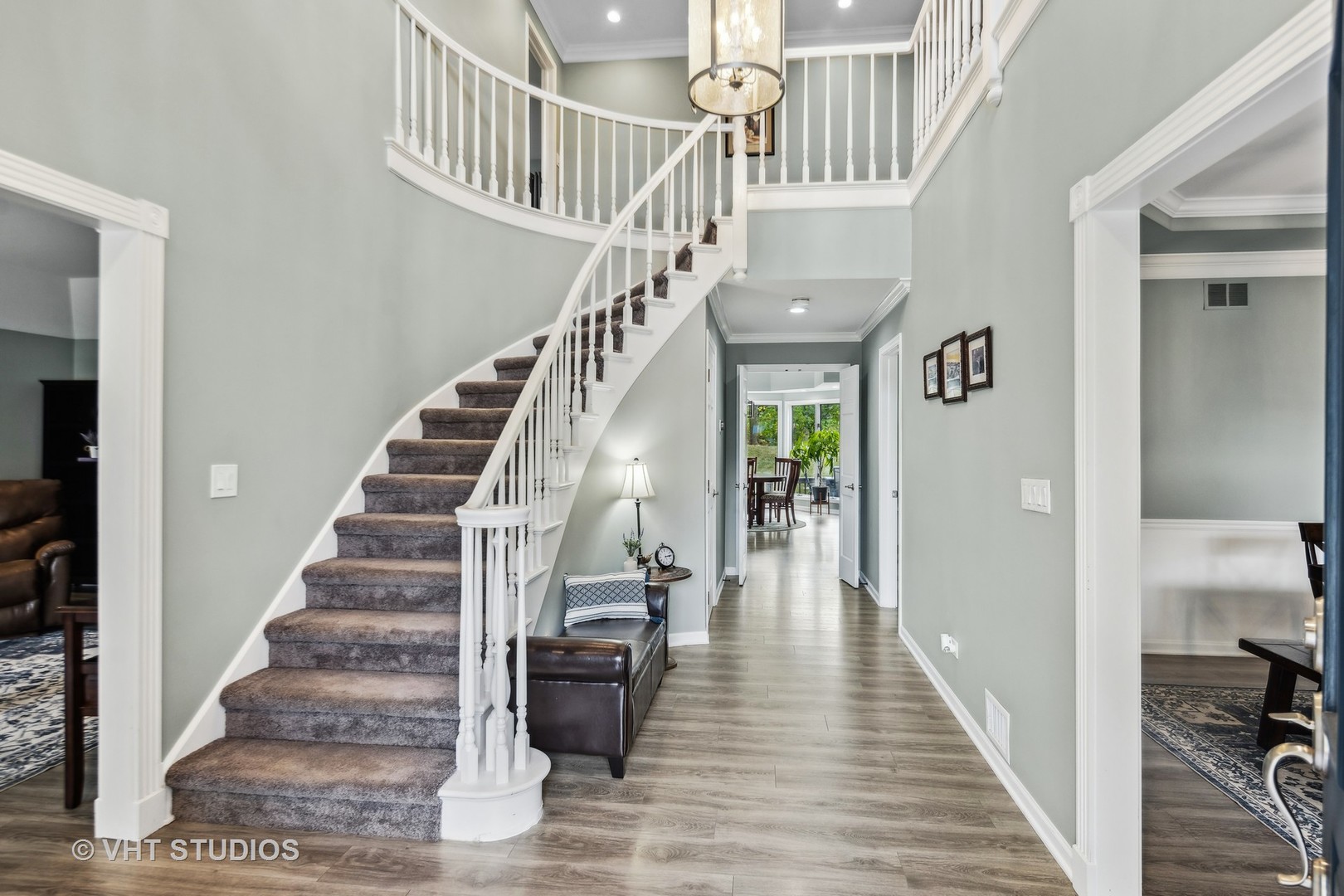 2 Hunter Court