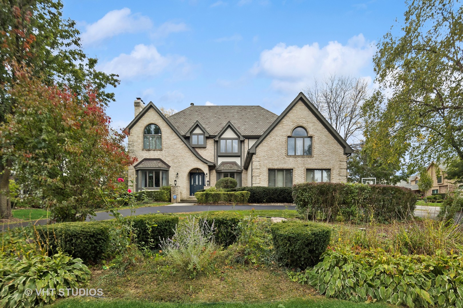 2 Hunter Court