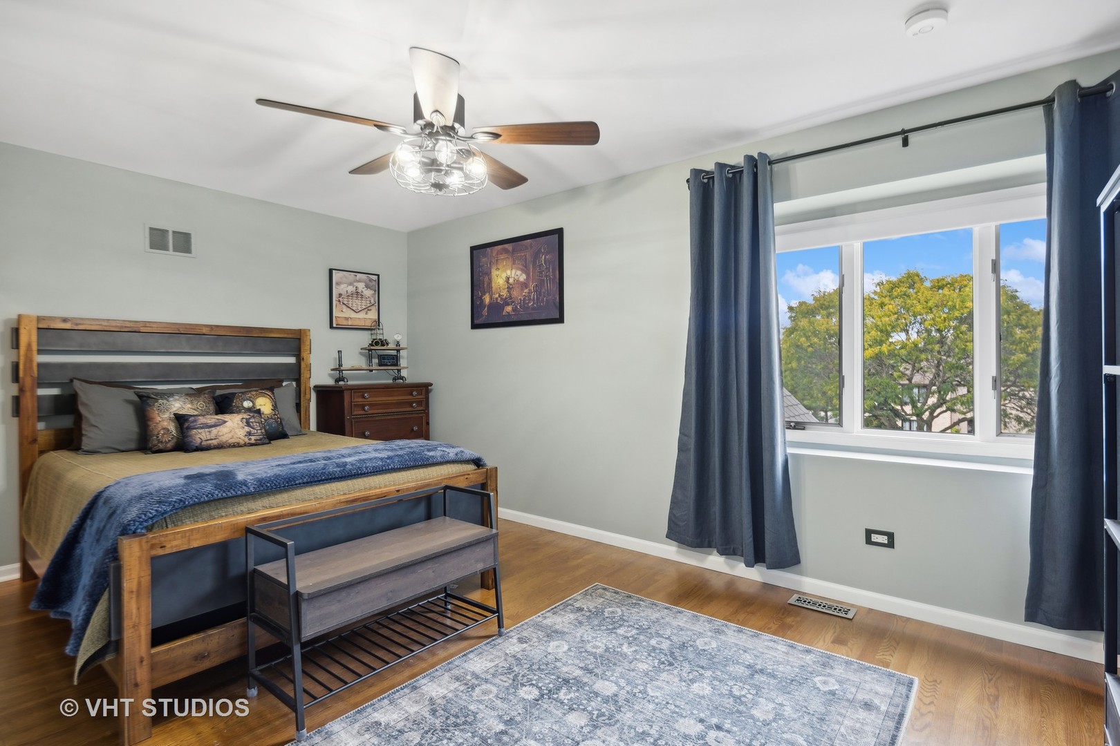 2 Hunter Court