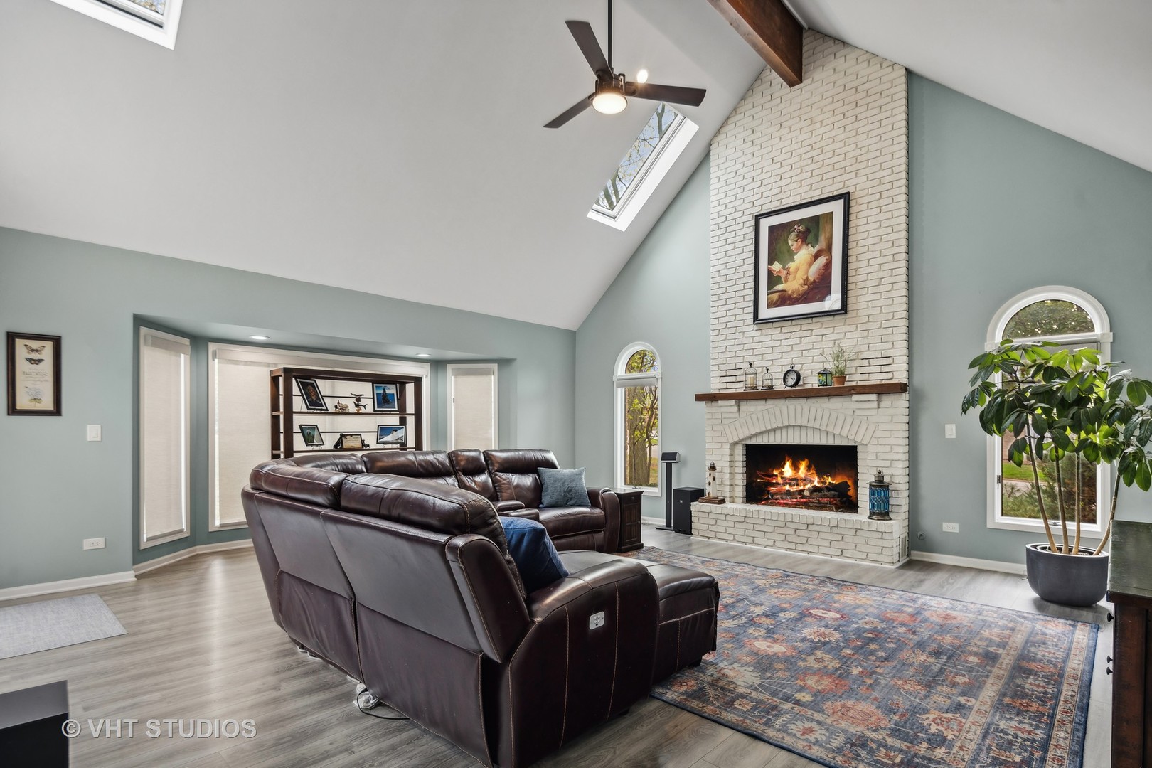 2 Hunter Court