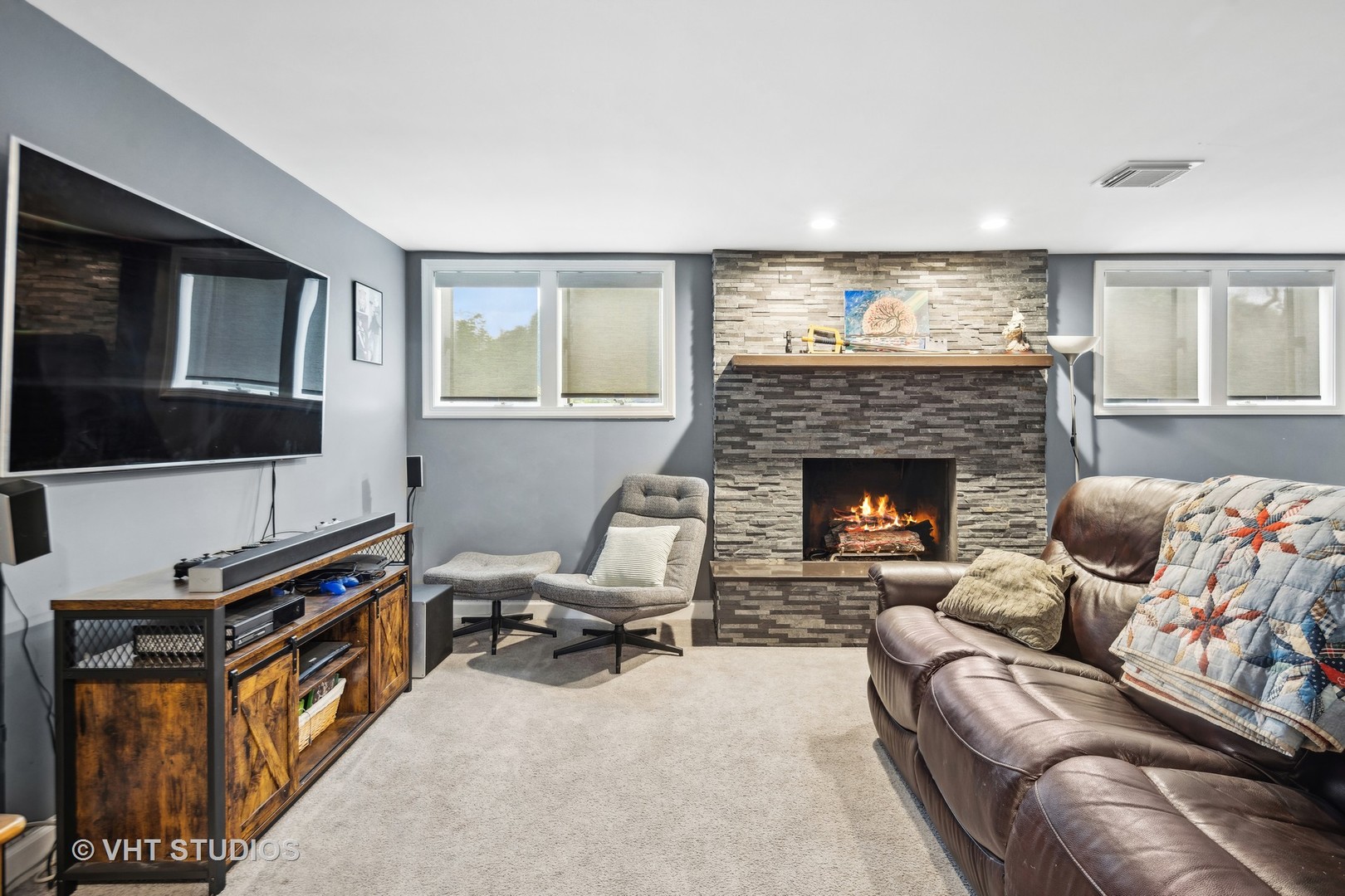2 Hunter Court