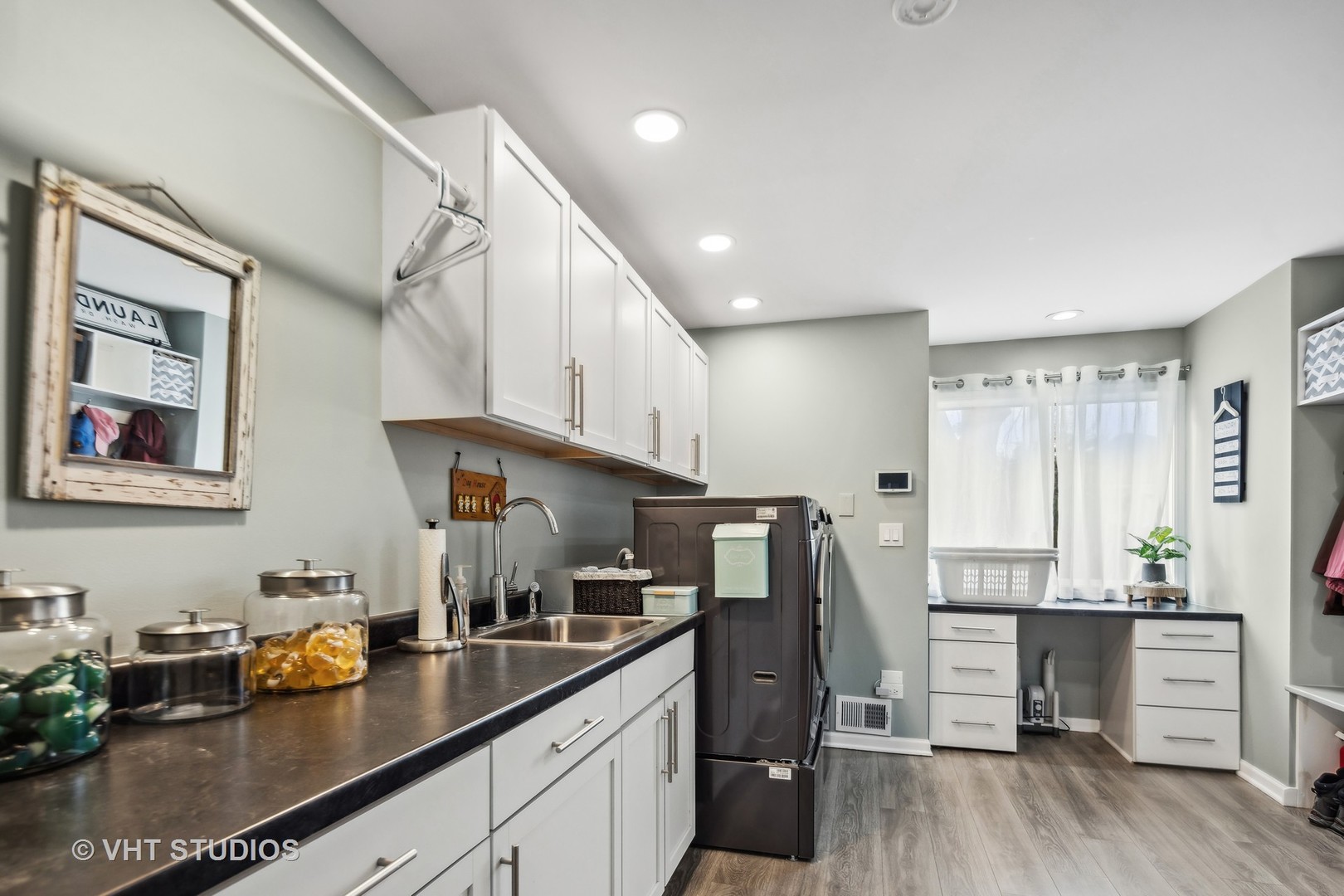 2 Hunter Court