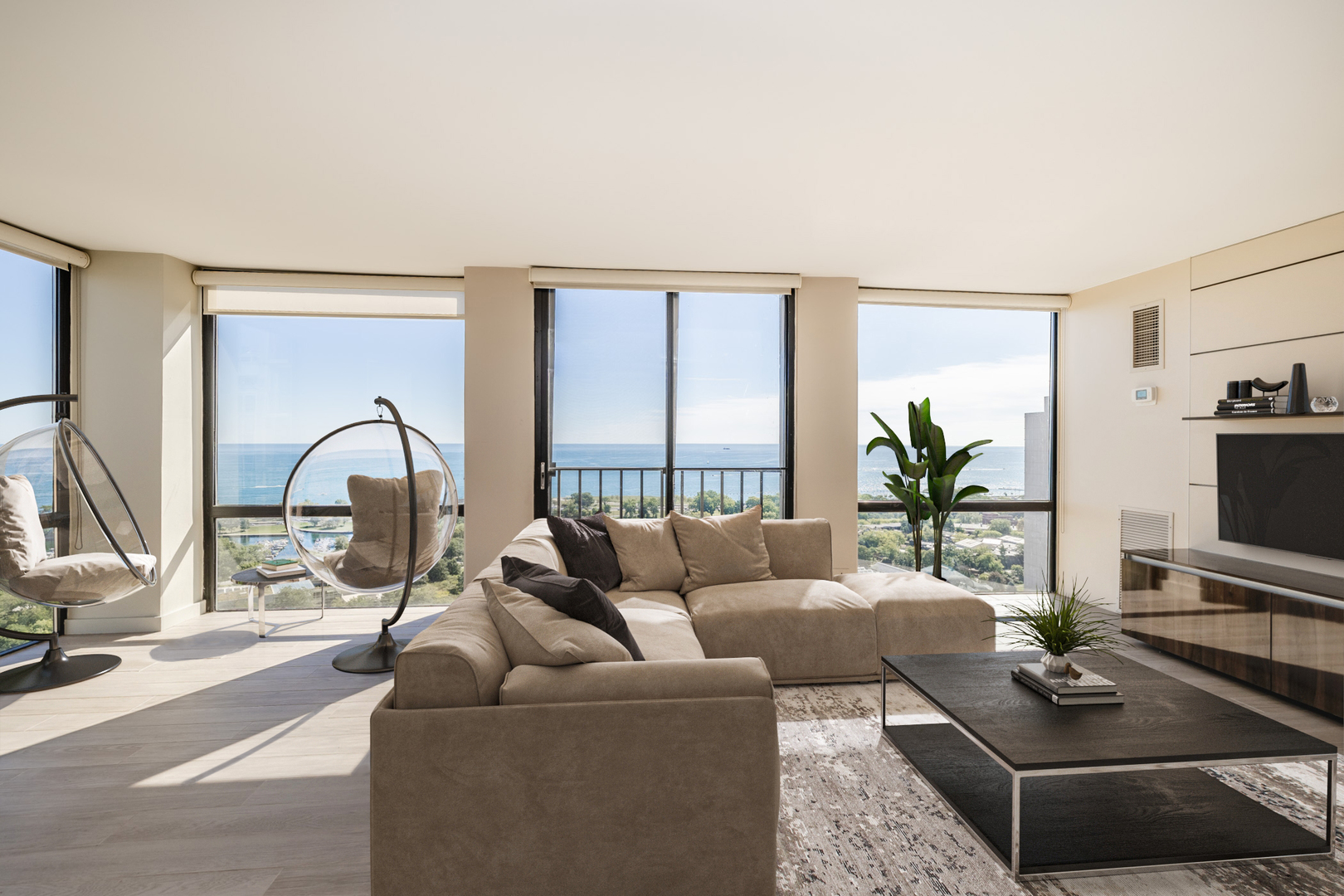 345 W Fullerton Parkway Unit: 2801