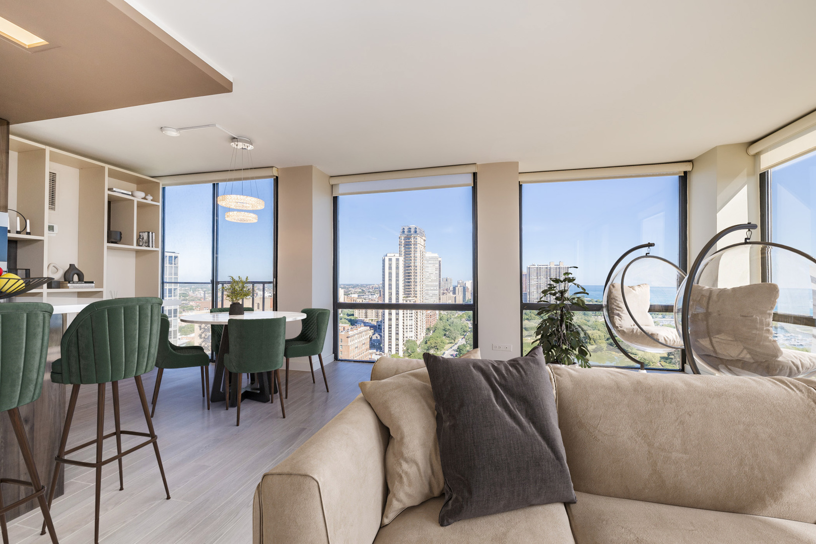 345 W Fullerton Parkway Unit: 2801