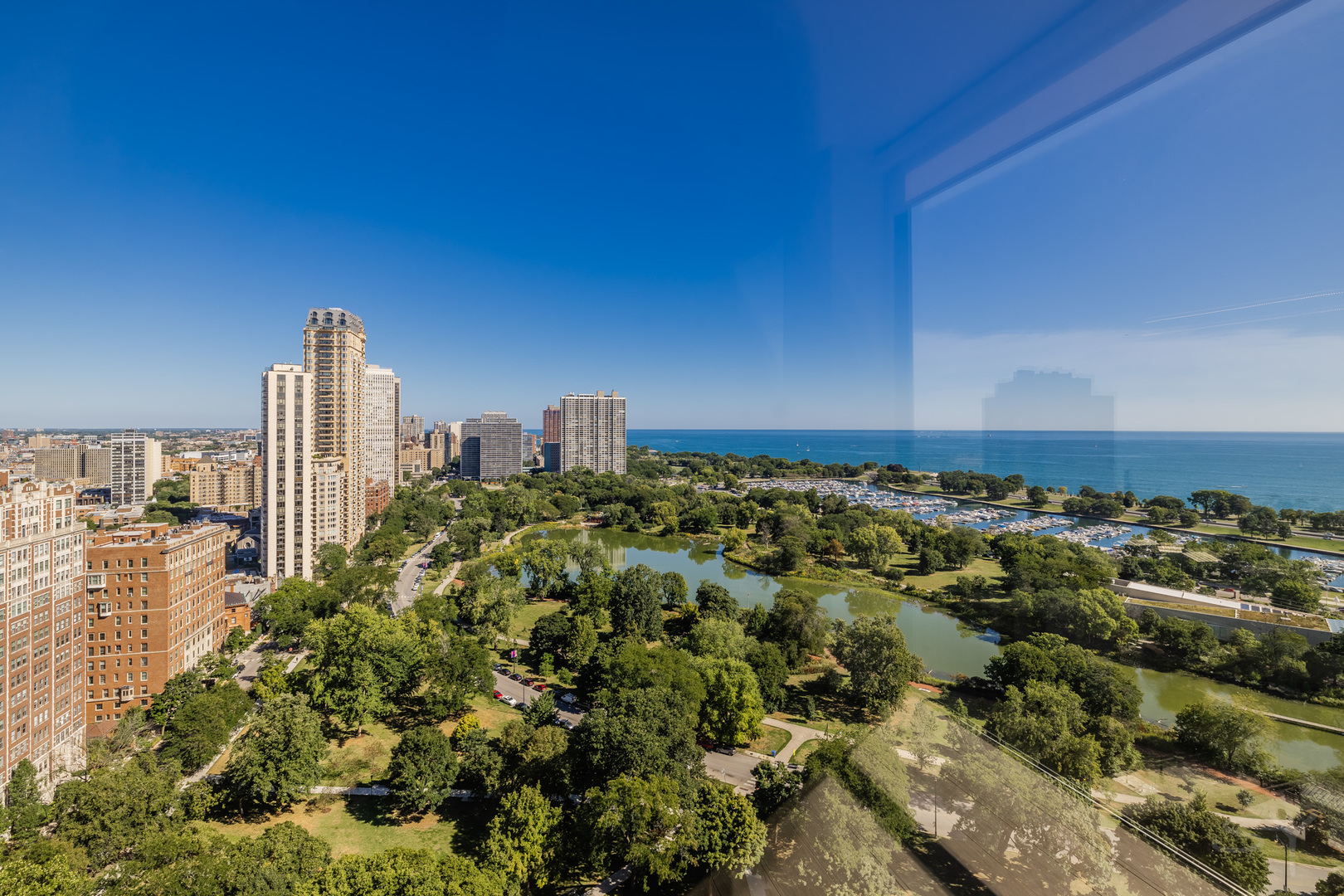 345 W Fullerton Parkway Unit: 2801