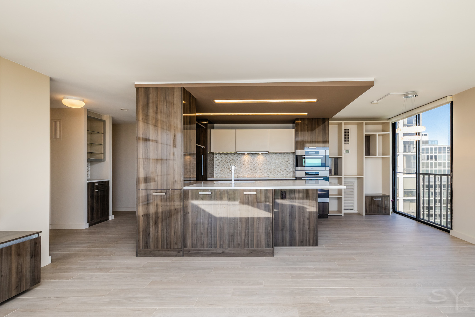 345 W Fullerton Parkway Unit: 2801