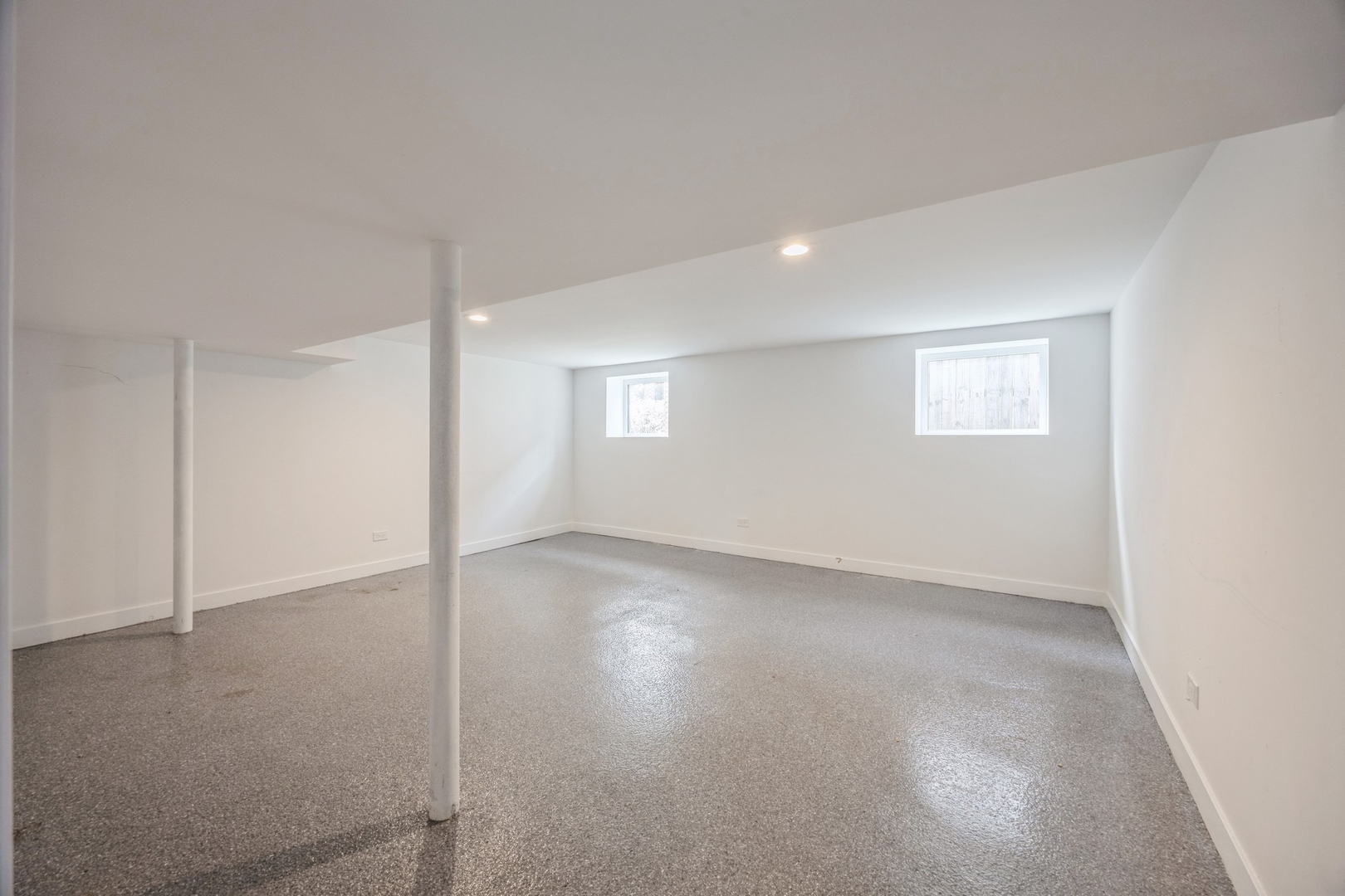 823 N La Grange Road Unit: 1
