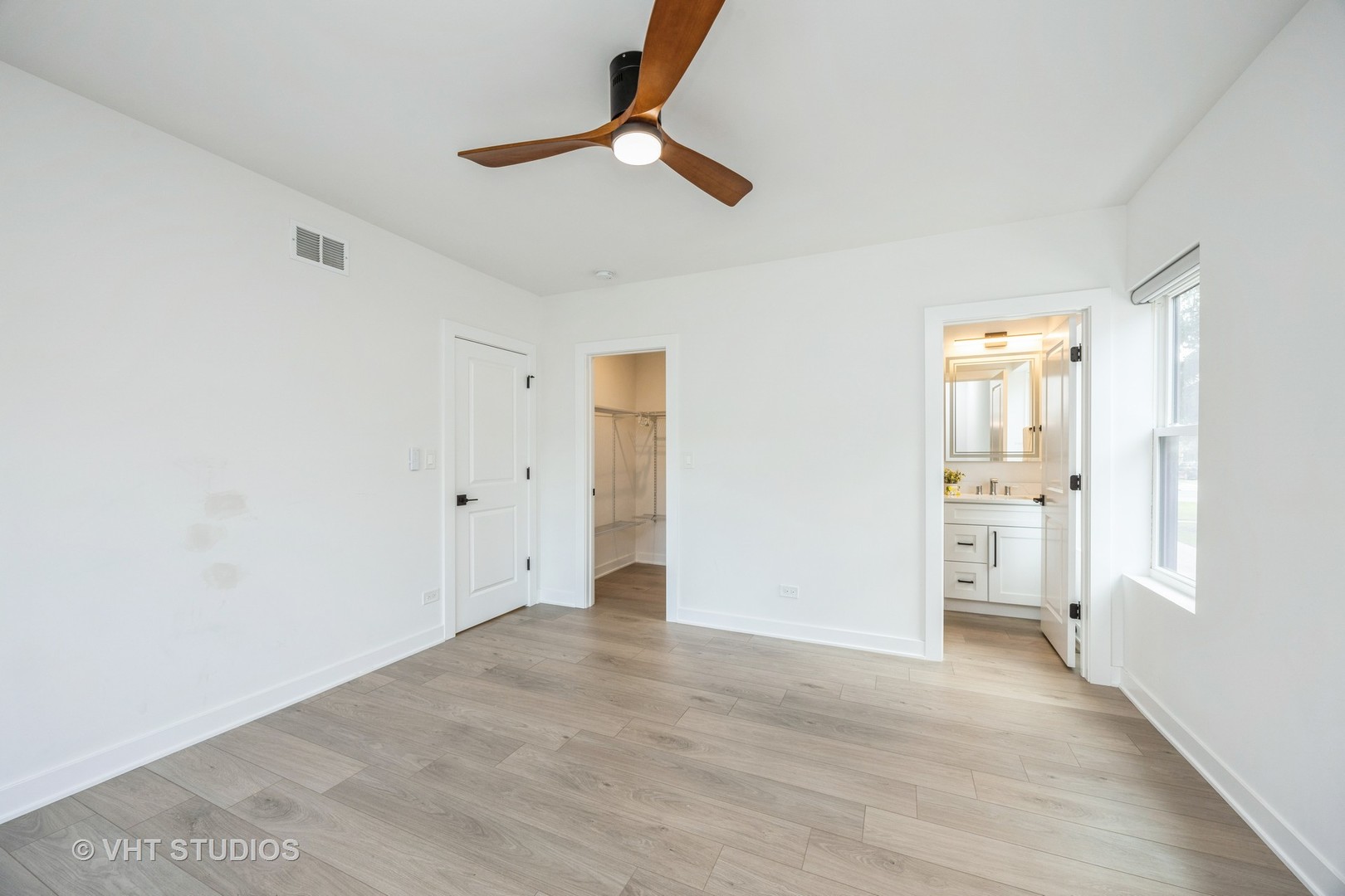 823 N La Grange Road Unit: 1
