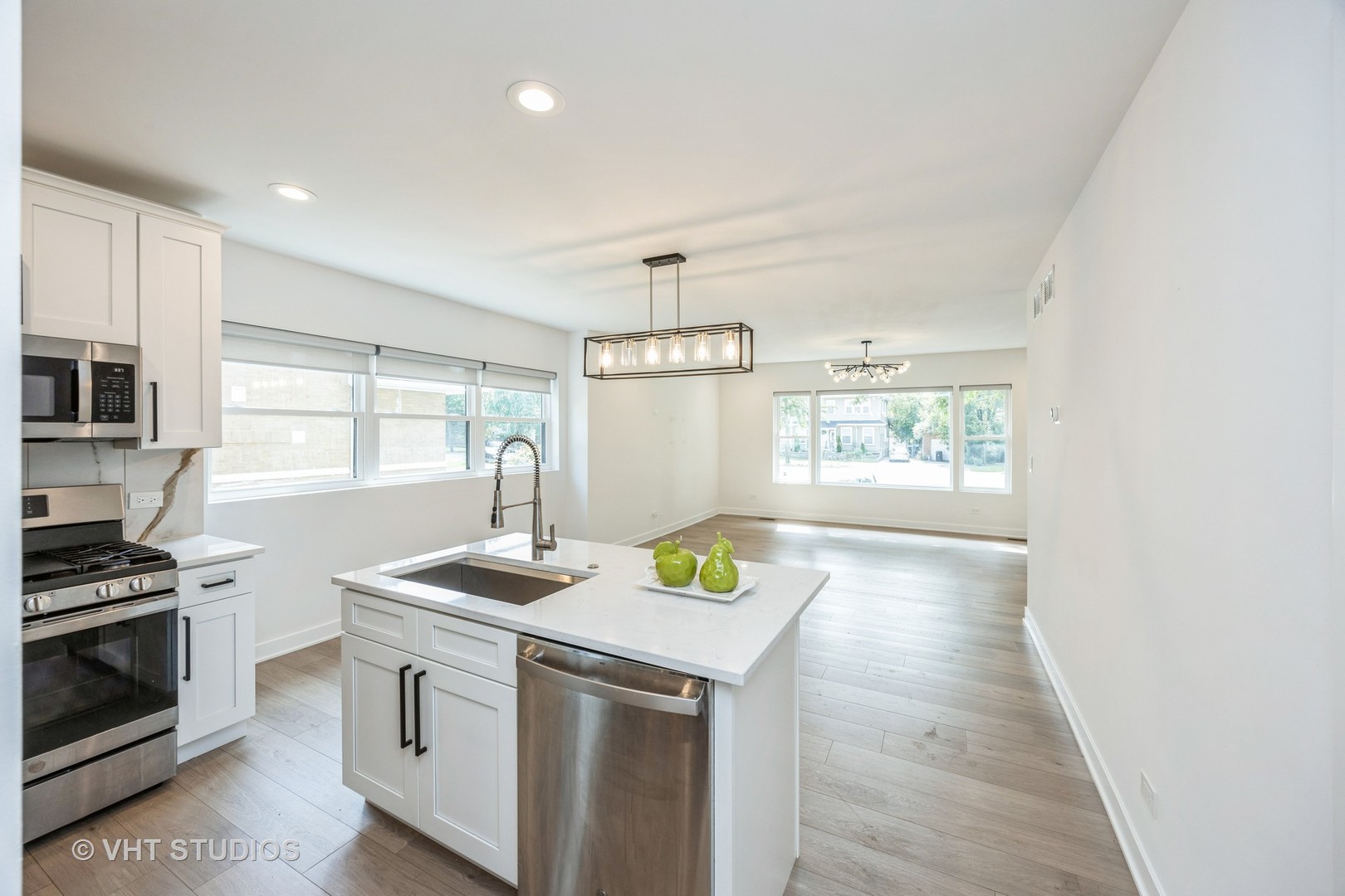 823 N La Grange Road Unit: 1