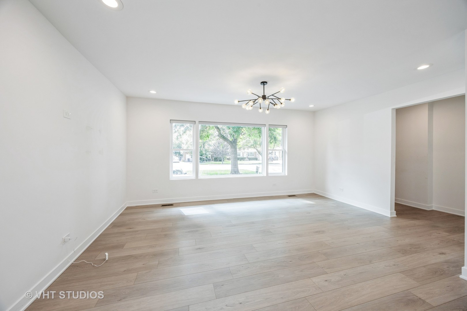 823 N La Grange Road Unit: 1