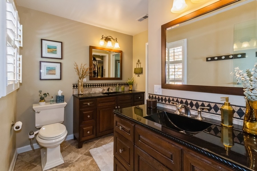 849 Ravinia Court