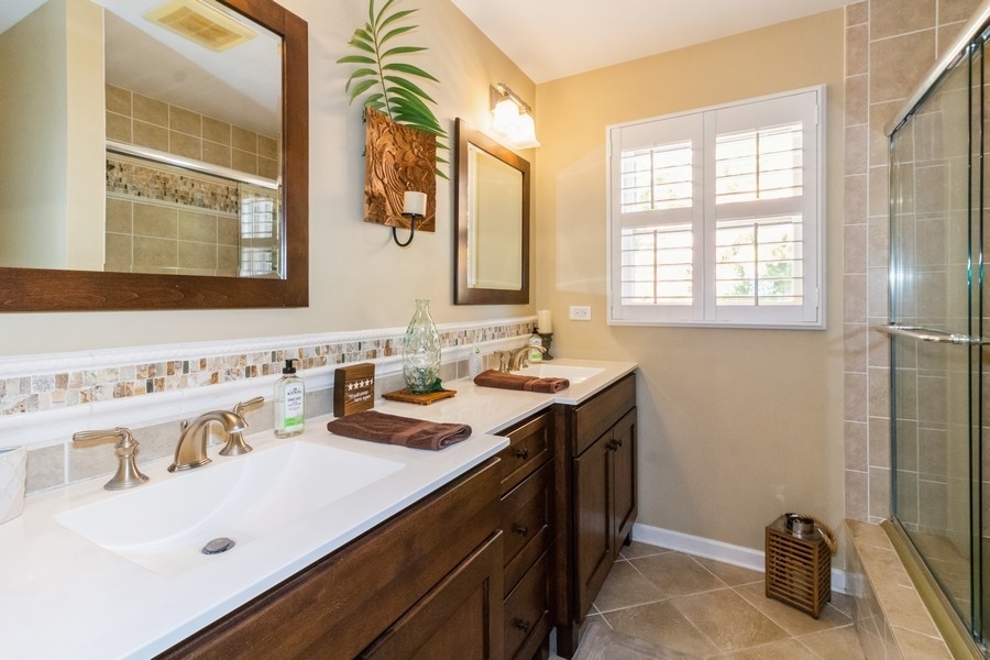 849 Ravinia Court