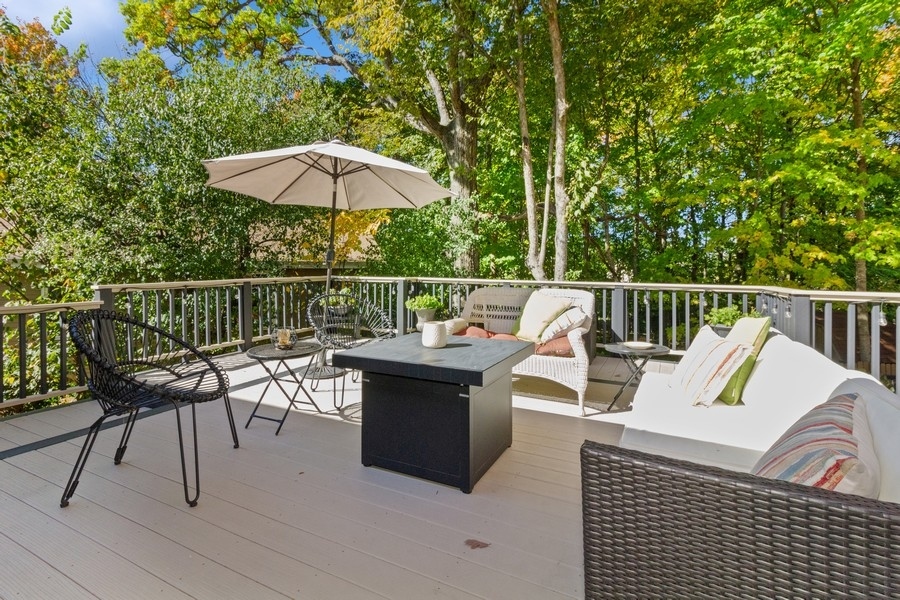 849 Ravinia Court