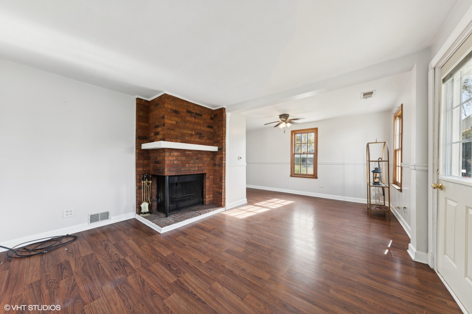 3S551 Elizabeth Avenue
