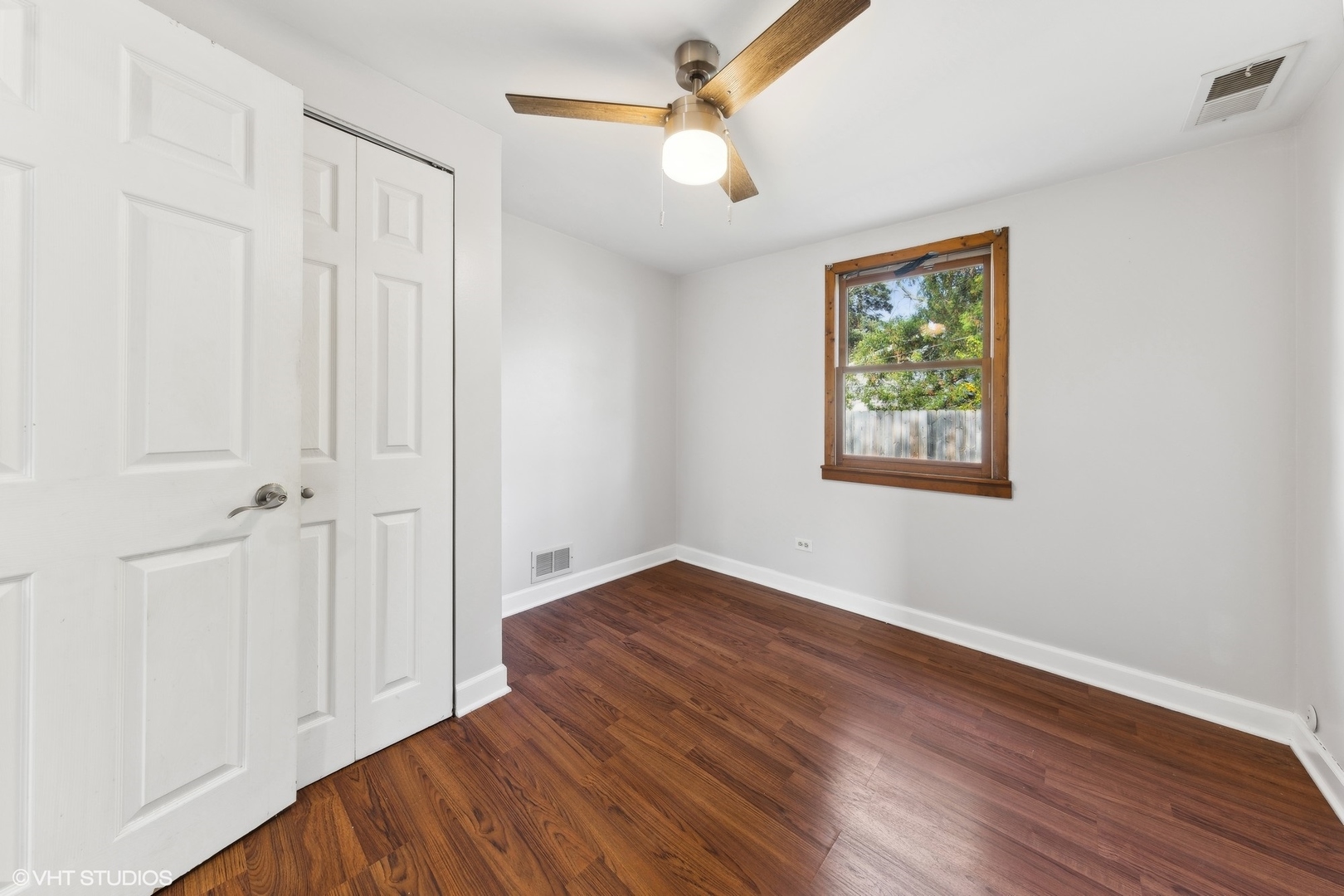 3S551 Elizabeth Avenue