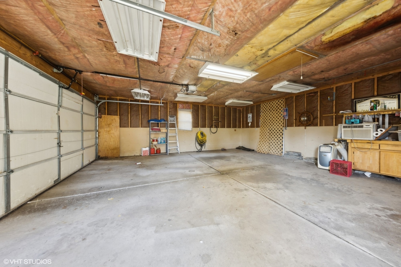 3S551 Elizabeth Avenue